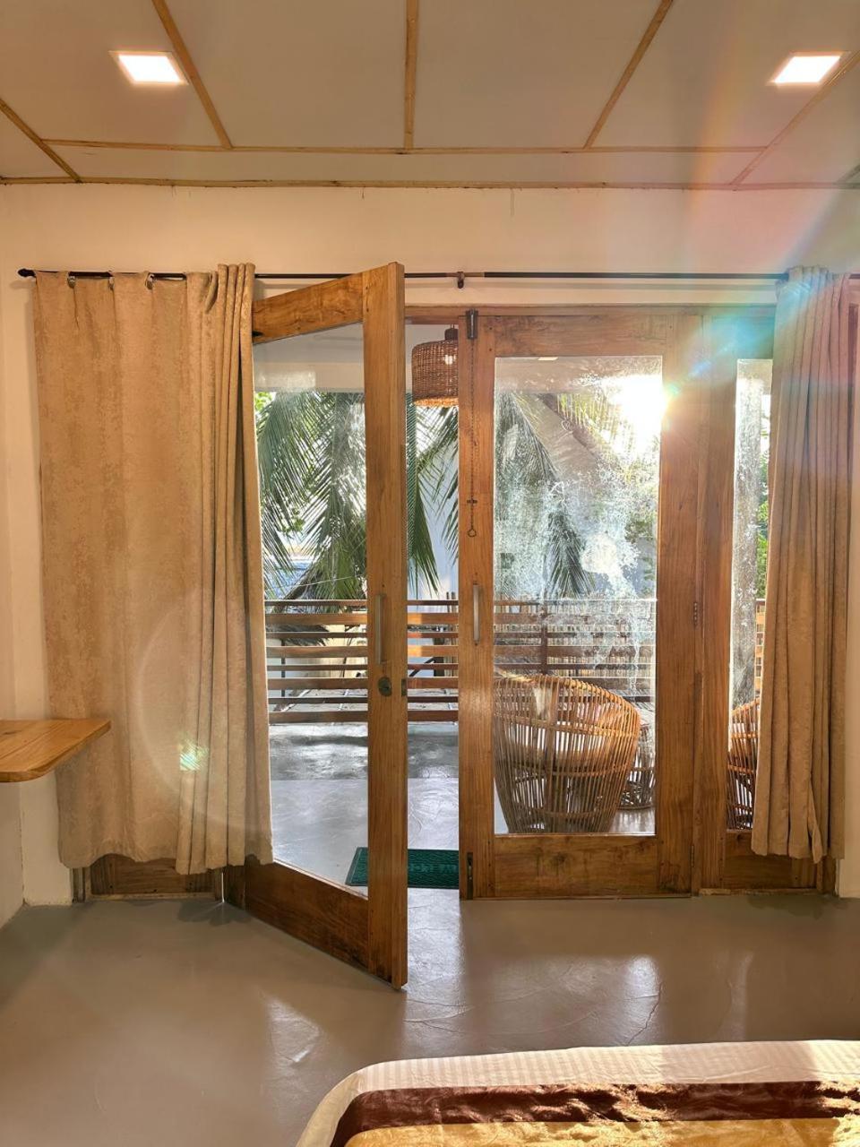 אל נידו Ursula Beach Resort מראה חיצוני תמונה